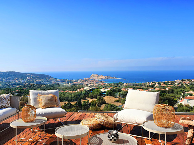 Best for groups and celebrations