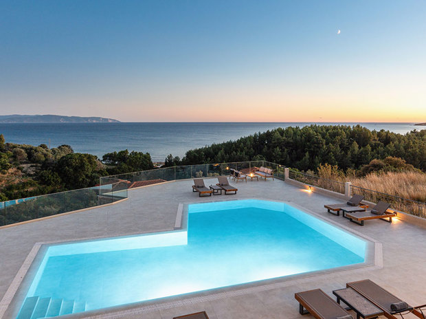 Best for Groups and Celebrations Best for Groups and Celebrations